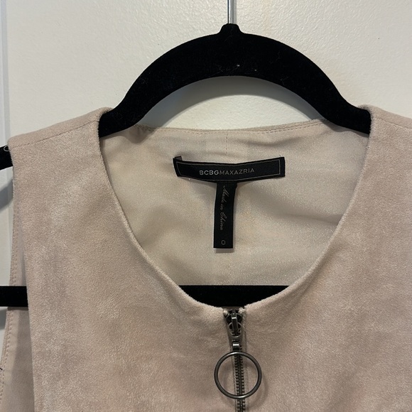 BCBGMAXAZRIA Alaina Cream Mod Style Faux Suede Ring Zip Front Dress - Picture 10 of 16